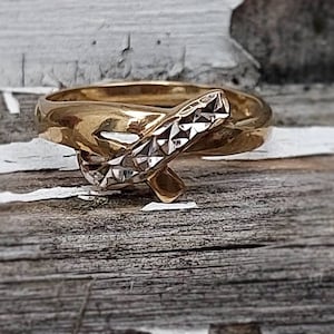 Vintage Yellow and White Gold Geometric Pattern Ring | Solid 9 ct Gold | Size N US 6.75 EU 54.5 | Layaway & Resizing Available