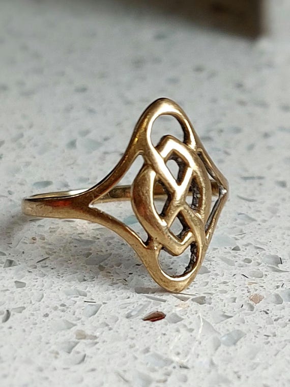 Vintage Celtic Statement Ring | Solid 9ct Yellow … - image 1
