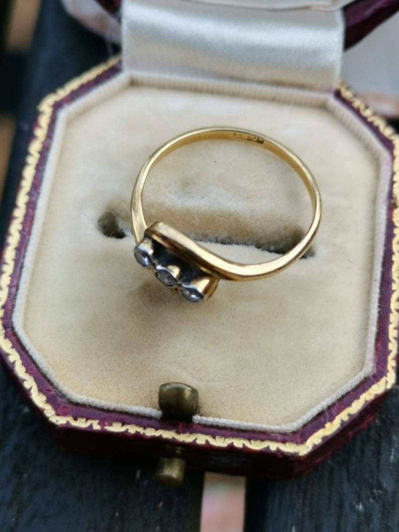 Diamond Engagement Ring Resizing Available Size UK L US 6 Magnificent Solid 18 ct Gold Ring
