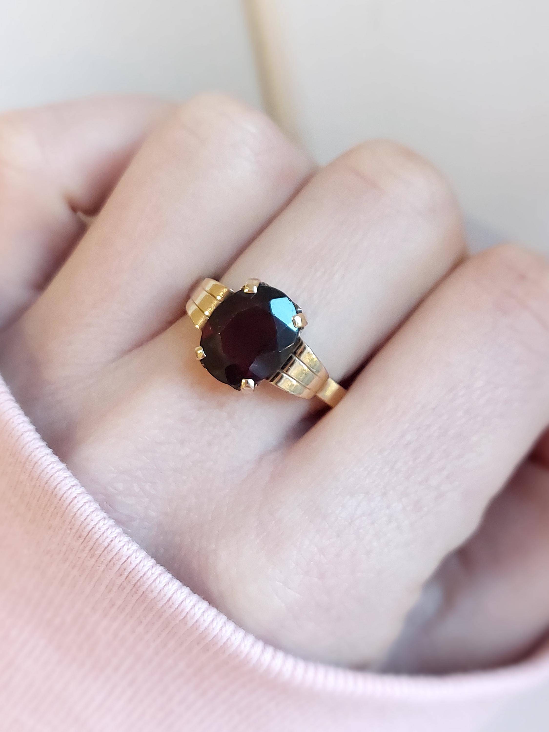 Bague Vintage En Or Jaune 9 Carats - Grenats Sertis En Cluster - Taille 52 - Occasion