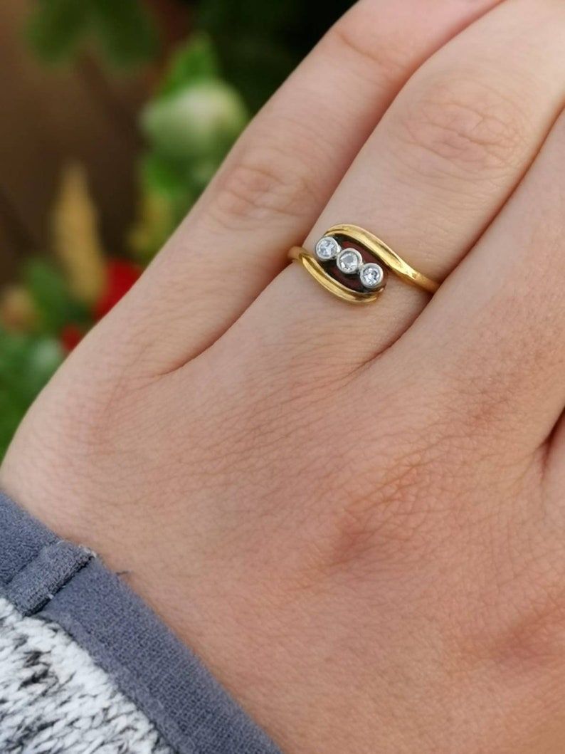 Diamond Engagement Ring Resizing Available Size UK L US 6 Magnificent Solid 18 ct Gold Ring