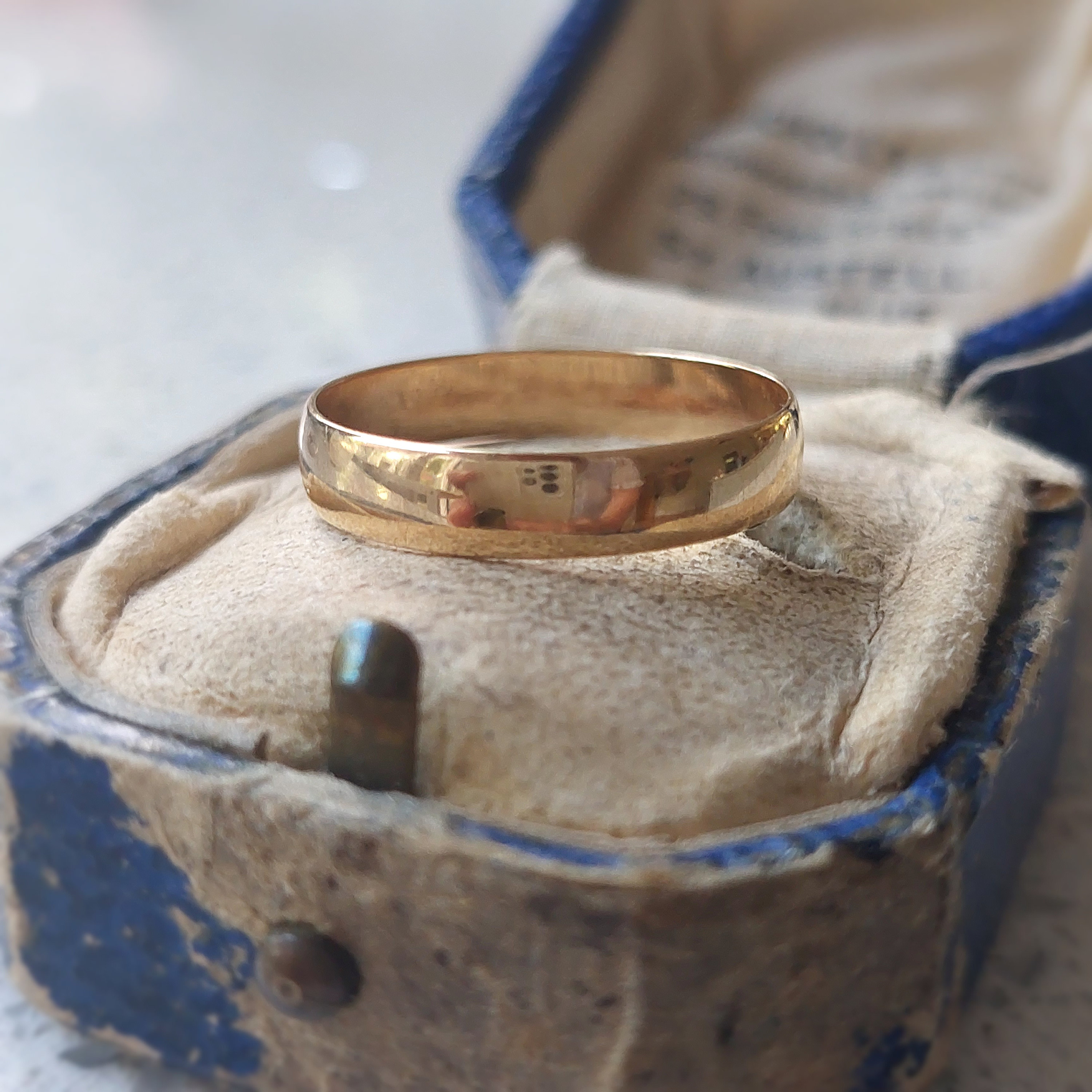 イギリスヴィンテージ　9金ウェディングバンドリング イギリスヴィンテージ 9金ウェディングバンドリング イギリス
