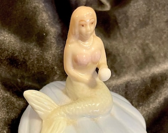 3.25" Mermaid with Pearl on  Blue Clam Shell