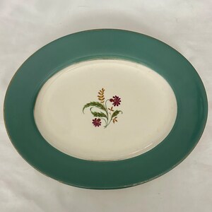 9” Berkshire Oval Relish/Gravy Underdish by Homer Laughlin 1950s
