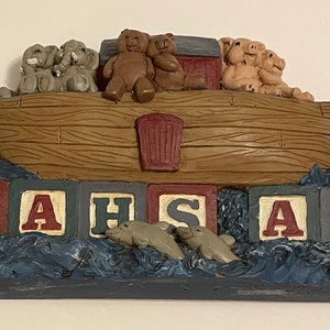 Noah&#39;s Ark 11&quot; long with Dolphins, Elephants, Teddy Bears and Piggies