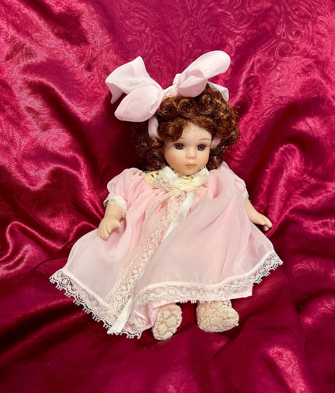Muñecas de porcelana con ojos grandes - Imagui