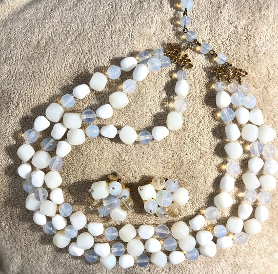 Mid century Marvella White Stones and Clear Beads… - image 1