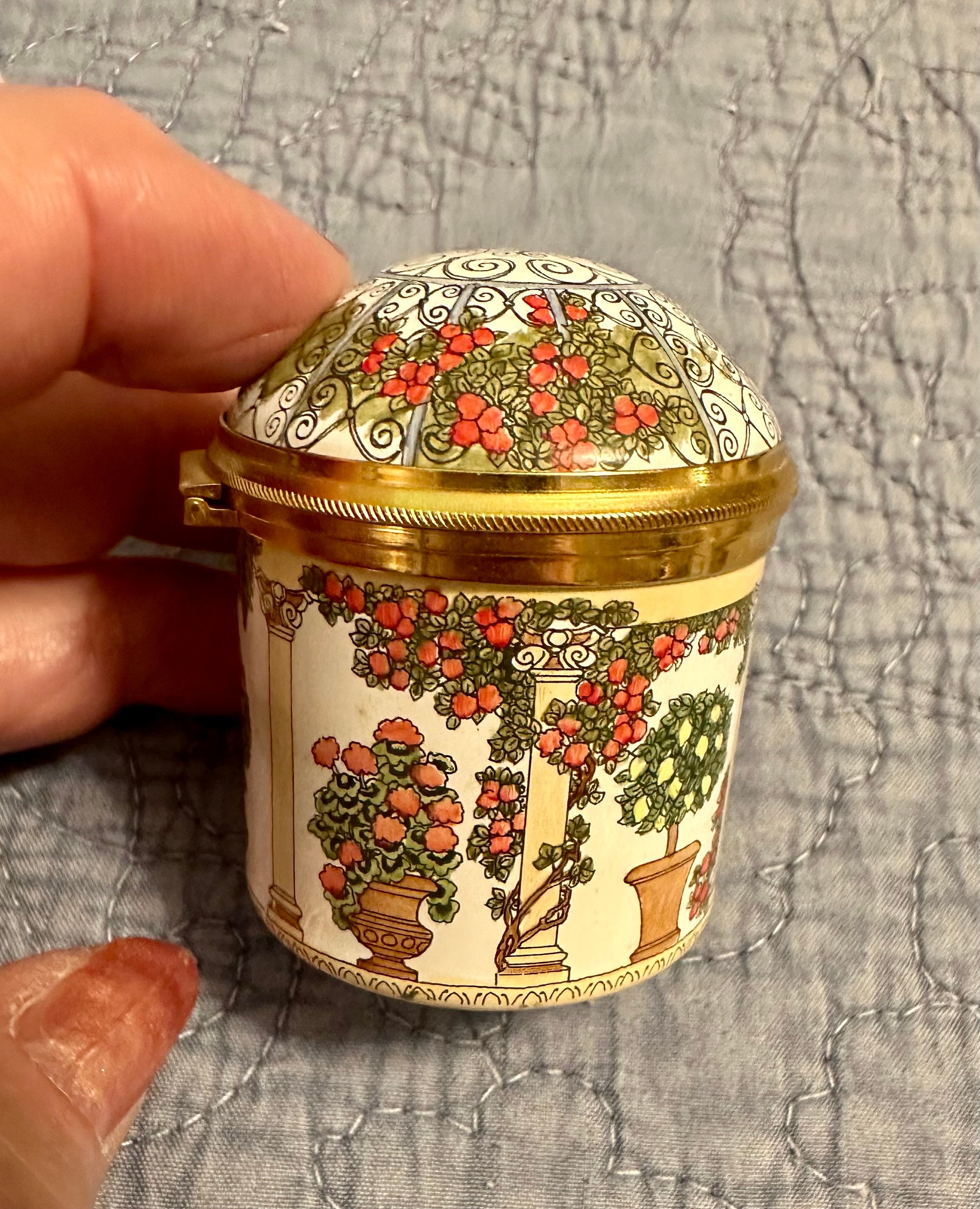 英国STAFFORDSHIRE ENAMELS ピルケース　テディベアピルケース Staffordshire Enamels Boxes - Etsy