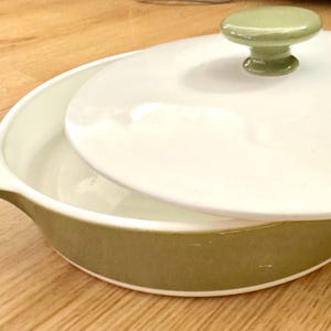 Buffet Server from Corning Ware, Avocado P-708 1/2-B, Vintage, 8.5"