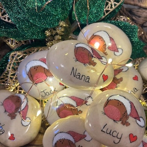 Robin Christmas personalizowany kamyk, wypełniacze do torebek ze smakołykami / wizytówek na stoły, wypełniacze do skarpet, wypełniacze do pudełek na Wigilię, wkładki do prezentów w kształcie krakersów