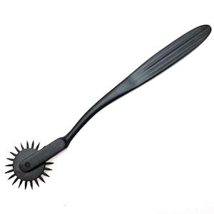 Roue Wartenberg noire mate faite main : stimulateur nerveux en étain