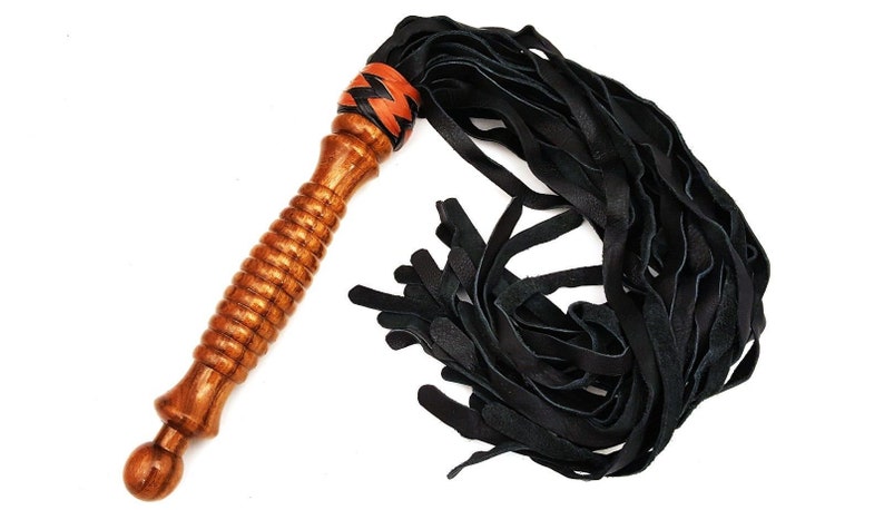 Quality Wood Handle Soft Suede Leather Mini Leather Flogger//whip.