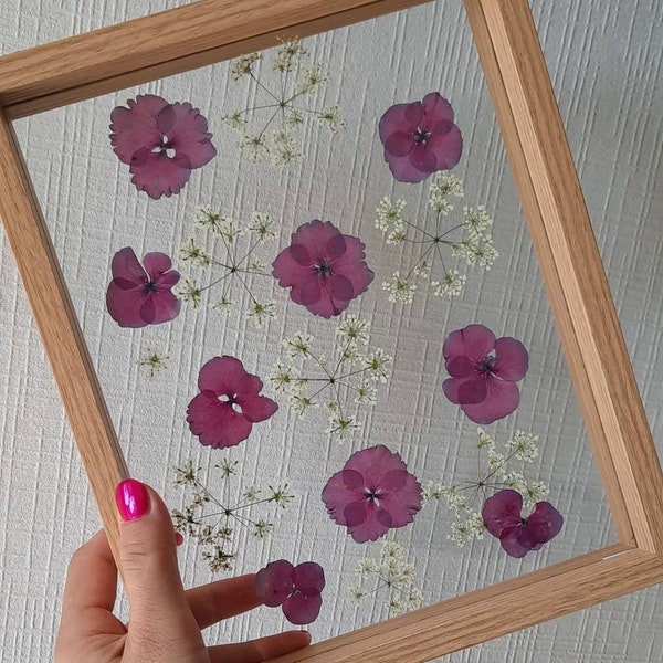 Herbarium / Gedroogd bloemenframe / Geperste bloemen Ingelijst / Bloemmotief / Woonkamerdecoratie / Cadeau / Bloemkunstwerk / Wandframe /