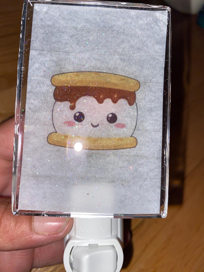 VictoriamadeCrafts S’mores Night Light - Thumbnail 4