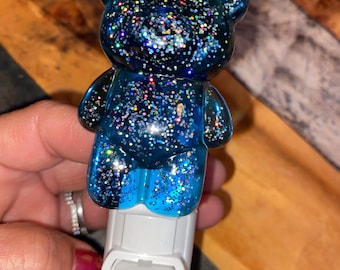 Luz de noche hecha a mano con forma de osito de goma azul