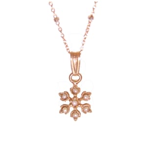 vintage Rose gold plated silver polished star  pendant set with round pearls.