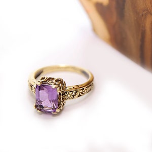 Prachtige handgemaakte 14K gouden ring antiek Victoriaans stijlontwerp, met rechthoekige echte amethist edelsteen. Gratis verzending exprespost !!