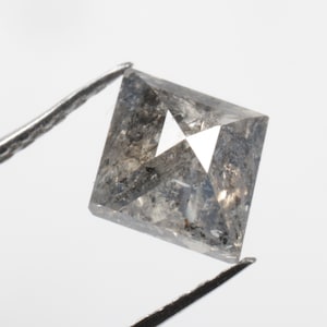 0.58 CT 7.0 X 6.2 MM Natural Loose Kite Shape Diamond Grey color Salt and pepper Rhombus Kite cut Diamond For Kite Diamond Ring R1570