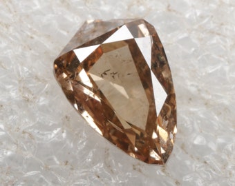 0.86 CT 7.5 X 5.0 MM Natural Fancy Diamond Shield Cut Diamond Fancy Champagne color Loose Fancy Shape Diamond For Jewelry Making R10469