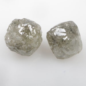 4.80 CT 7.3 X 7.0 MM to 6.4 X 6.8 MM Natural Rough Diamond Uncut Diamond Raw Diamond Unpolished Diamond White Grey color Diamond 2pcs R10613