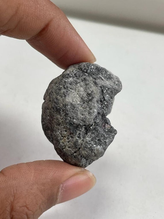 169.85 CT 37.7 X 26.6 MM Natural Loose Rough Diamond, Uncut