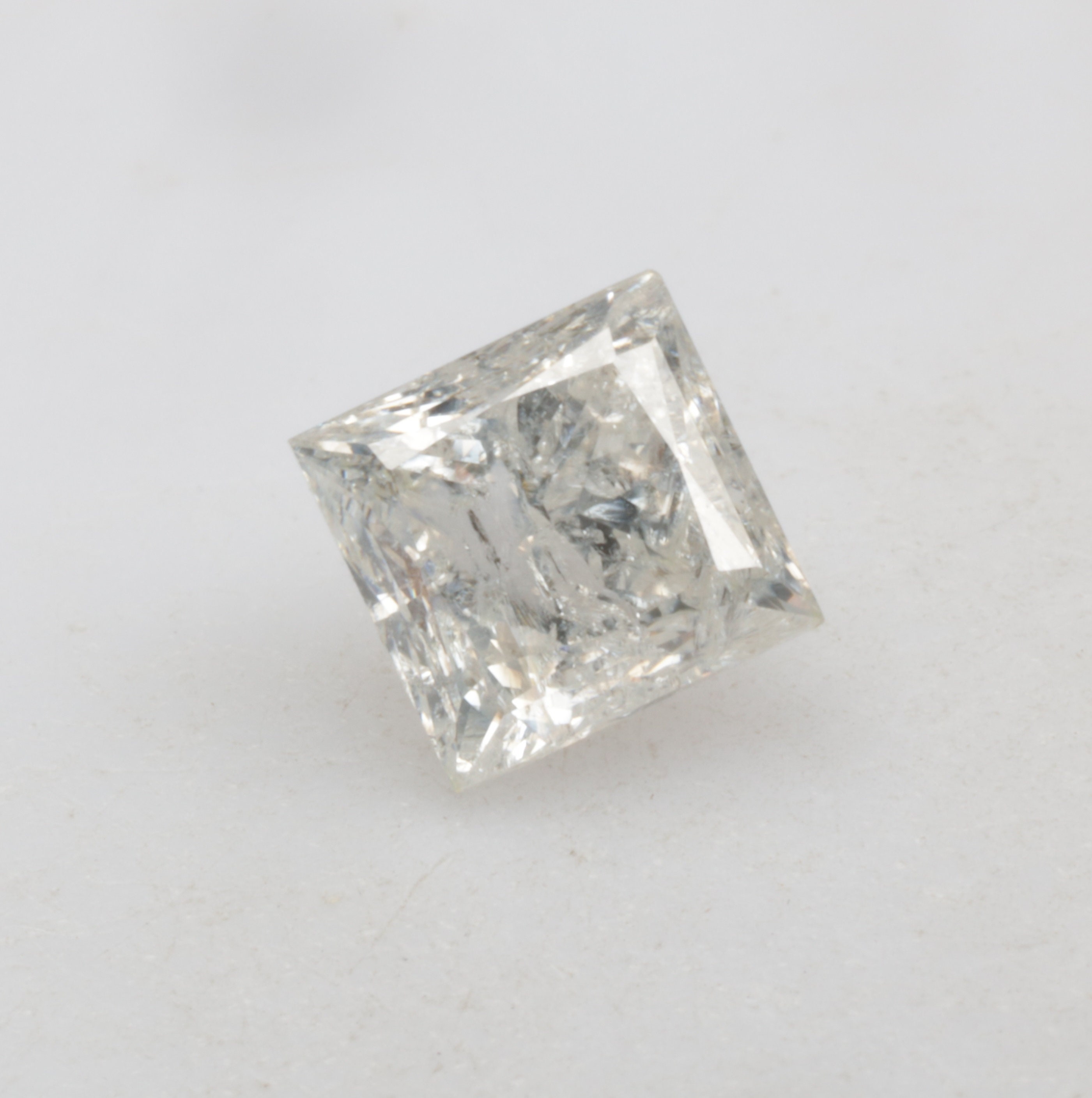 0.70 CT 4.8 X 4.7 MM 天然ルースダイヤモンド、プリンセス 0.70 CT 4.8 X 4.7 MM 天然ルースダイヤモンド、プリンセス