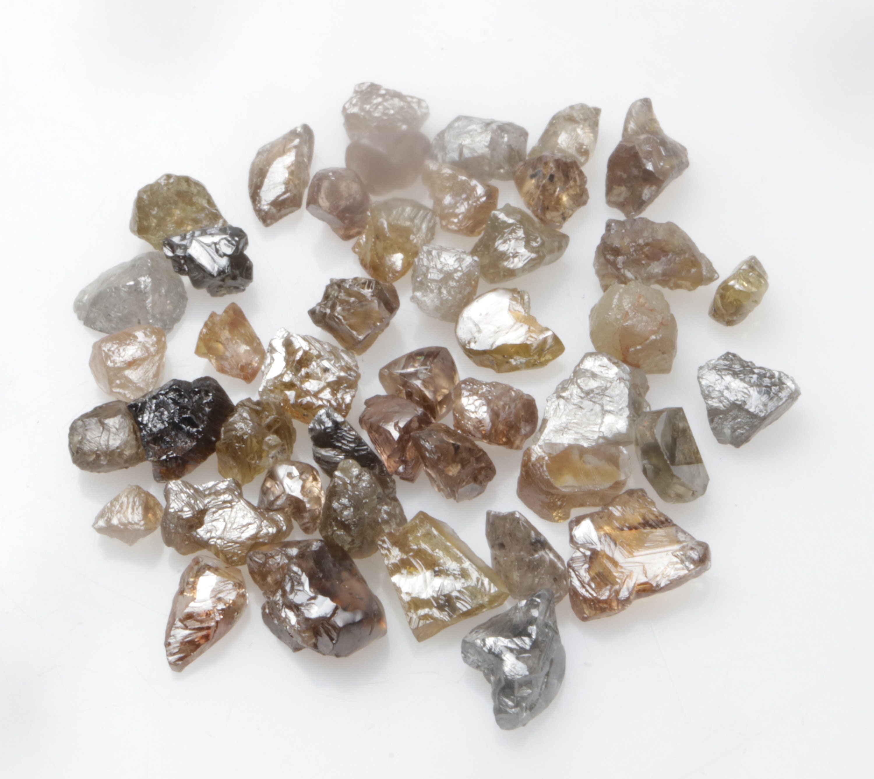 16.55 CT 7.0 X 4.4 MM to 3.3 X 3.6 MM Rough Diamond, Natural Uncut