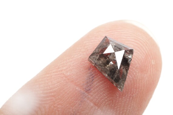 0.82 CT 8.2 X 6.5 MM 天然ルースダイヤモンド、カイトシェイプ 