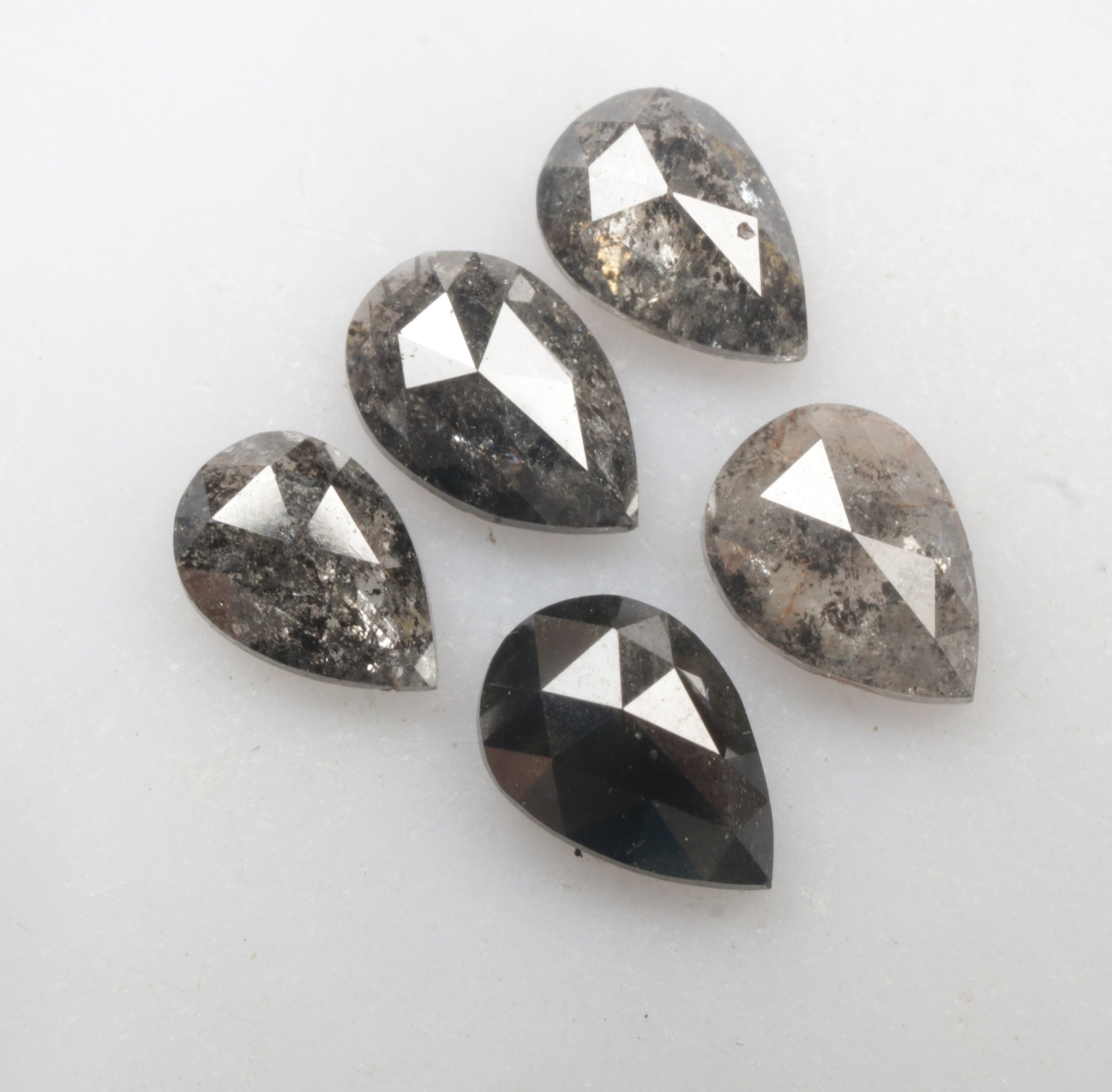 1.08 CT 5.0 X 3.4 MM から 4.5 X 3.0 MM 天然ルースペアシェイプ