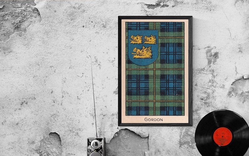 Gordon Clan Tartan and Coat of Arms vintage Poster Téléchargement numérique image 1