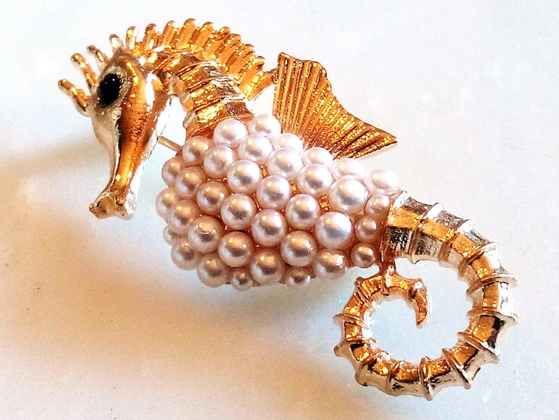 PEARL SEAHORSE BROOCH PinAccessory French Jet Elegant Gold Tone Setting. Gorgeous Figural Sealife Fabulous White Fantasy Pearls Ocean