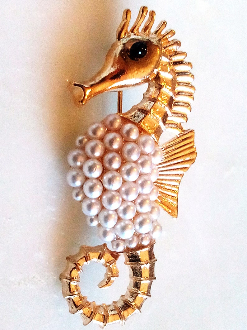 PEARL SEAHORSE BROOCH PinAccessory French Jet Elegant Gold Tone Setting. Gorgeous Figural Sealife Fabulous White Fantasy Pearls Ocean