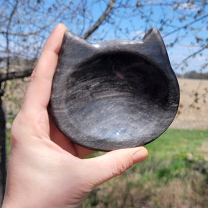 Cuenco de obsidiana plateada con forma de gato, tallado en cristal - Cristales volcánicos - Energía Lilith - Decoración alternativa - Estética gótica