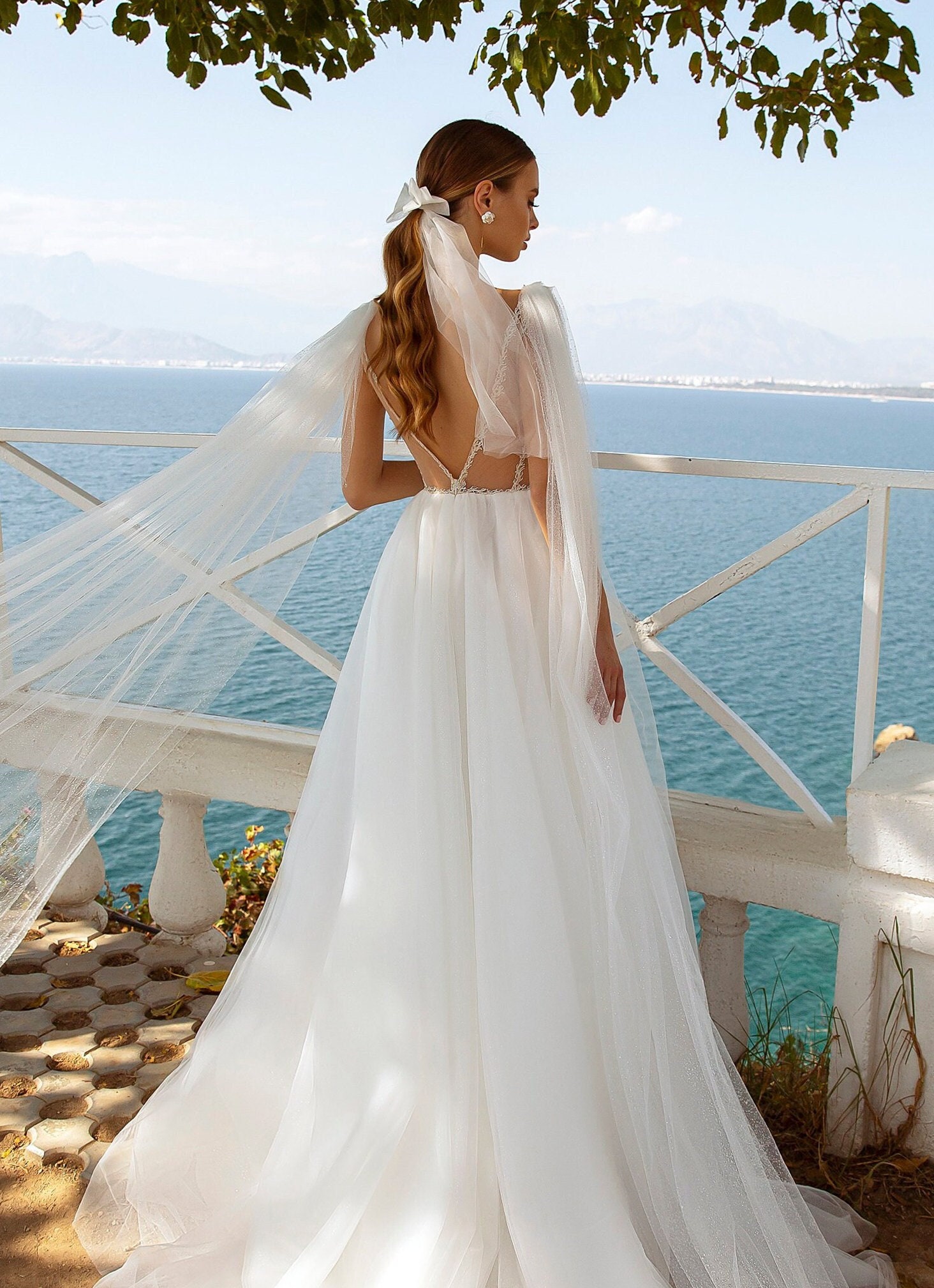 Beach Wedding Dress Low Back