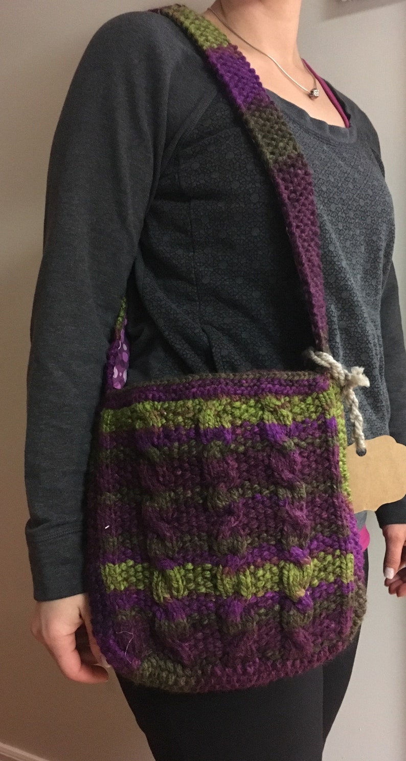 Knitted shoulder bag