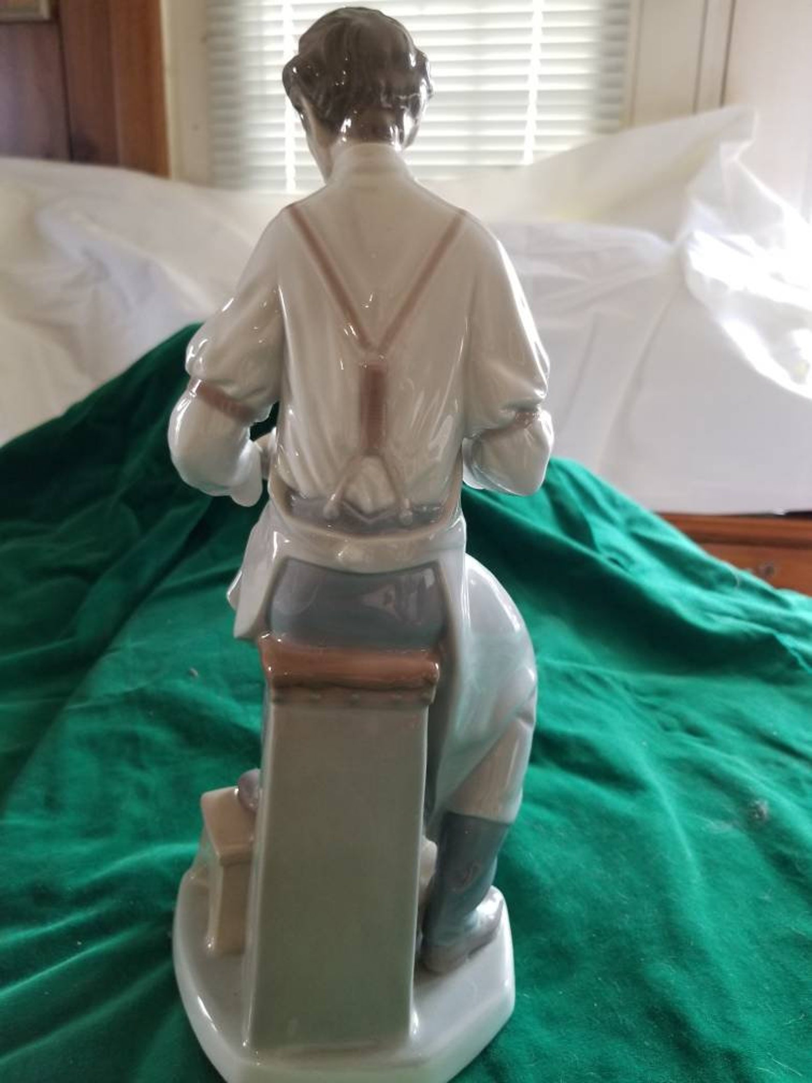 LLADRO 4844 Pharmacist Figurine Glossy. RARE Comes with Etsy