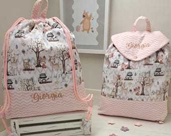 Customizable nursery school set and apron: nursery bag, bibs and towel, apron, pencil case, and more for nursery school. 100% cotton.