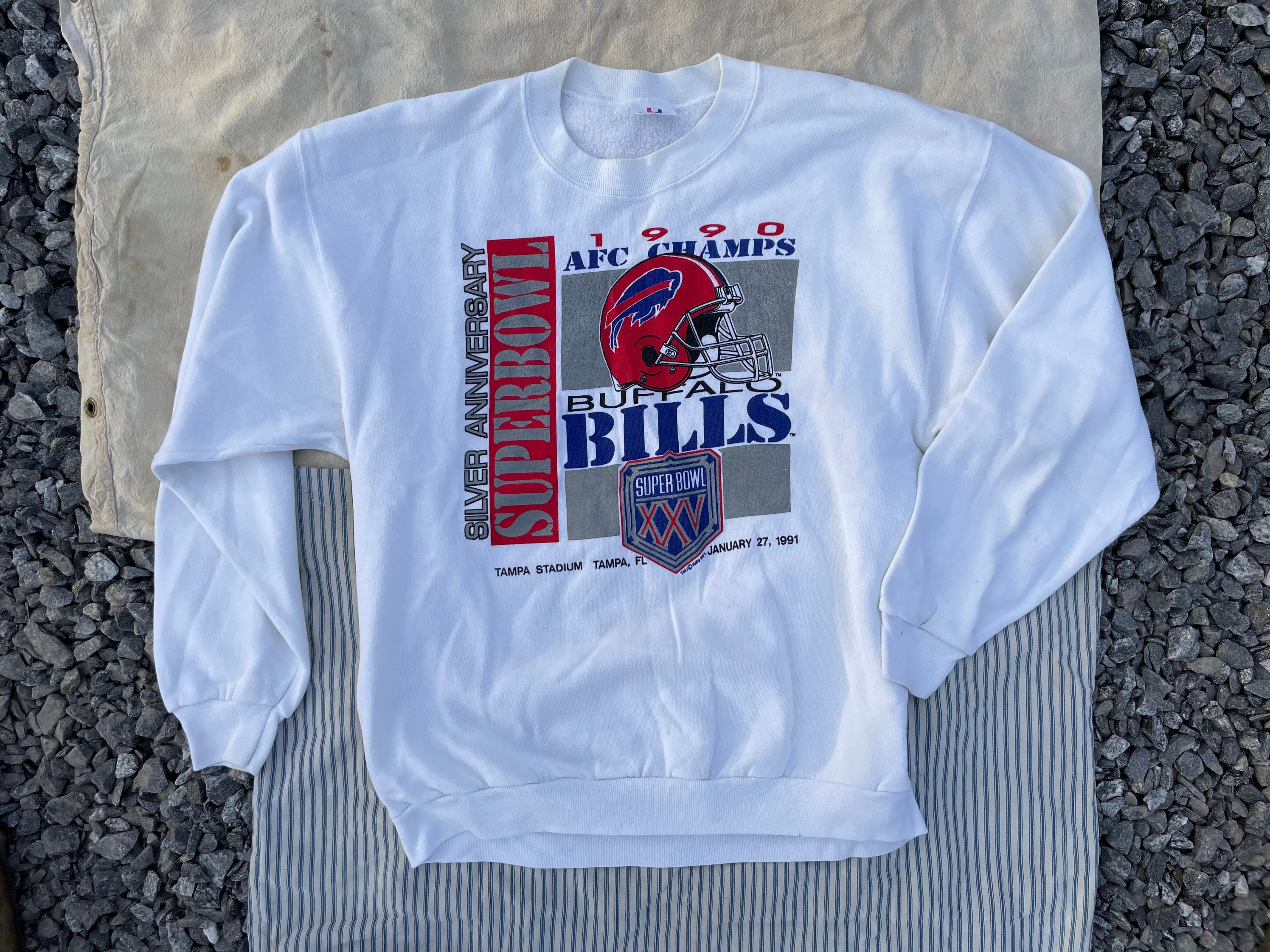 Buffalo Bills Wins Champions 2022 AFC East Championship Sweatshirt
