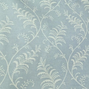 Toalha de mesa oleada Audrey Breeze azul claro com padrão de folhas grandes pano de algodão limpo com revestimento fosco de PVC