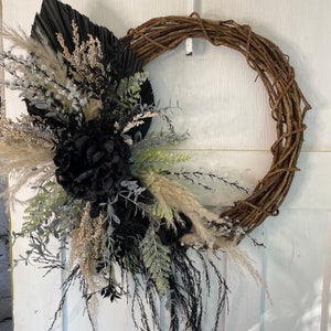 Black modern boho wreath, Black boho wreath, minimalist wreath for front door