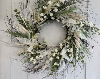 White and green boho Pampas Wreath, Bohemian Wreath, Boho Wreath, Dried Grass Wreath, Modern Wreath. Spring boho wreath for front door