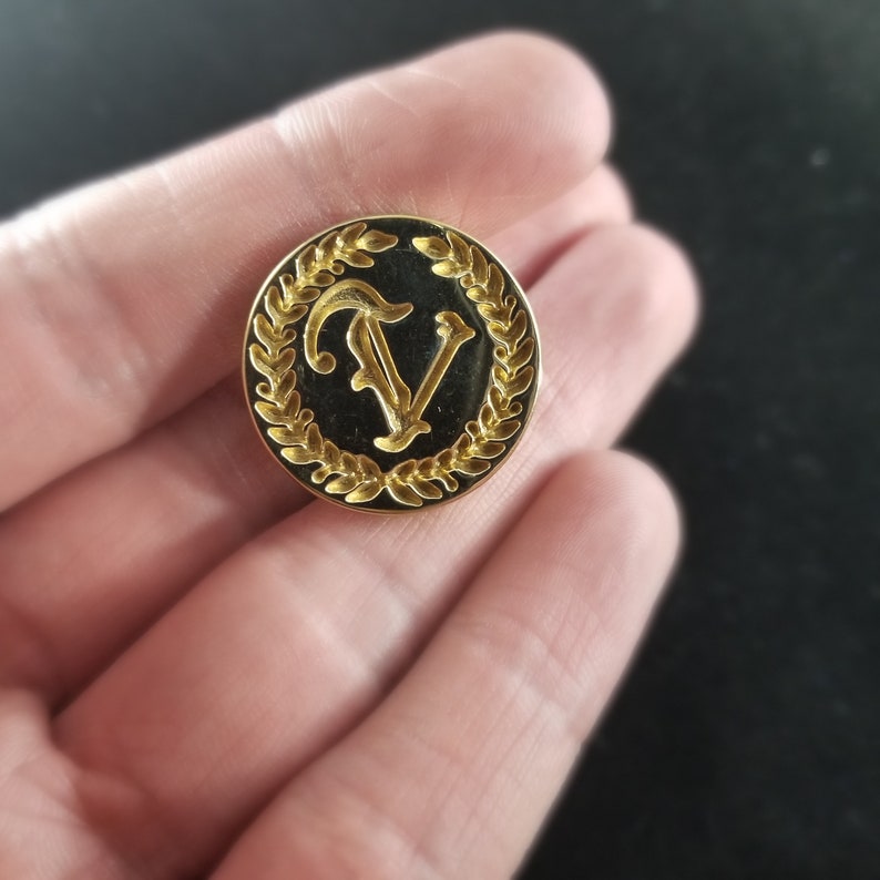 Persona 5 Pin Velvet Room Logo Etsy