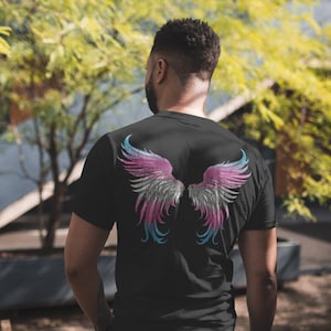 Distressed Transgender Gothic Angel Wings Men&#39;s Classic Tee, Trans Pride Flag Colors Goth Angel wings Cosplay Dark Fantasy Halloween TShirt