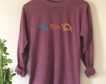 Sea Turtle Long Sleeve Shirt, Ocean Lover Gift, Minimalist Marine Life Tee, Save The Turtles, Beachy Aesthetic Top, Scuba Diving Gift