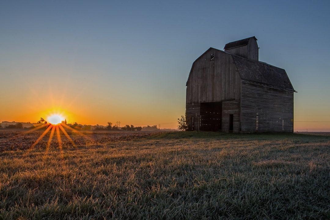 Iowa Corn Crib at Sunrise Photo Download Etsy