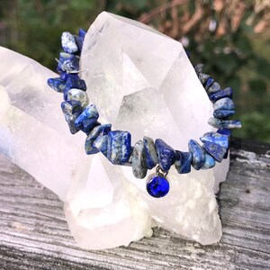 Lapis Lazuli Chip Stretch Bracelet with Blue Gem Charm Spirituality Communication Harmony