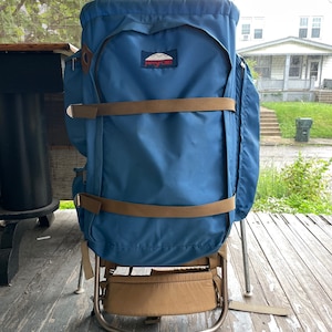 Jansport hiking sales backpack aluminum frame