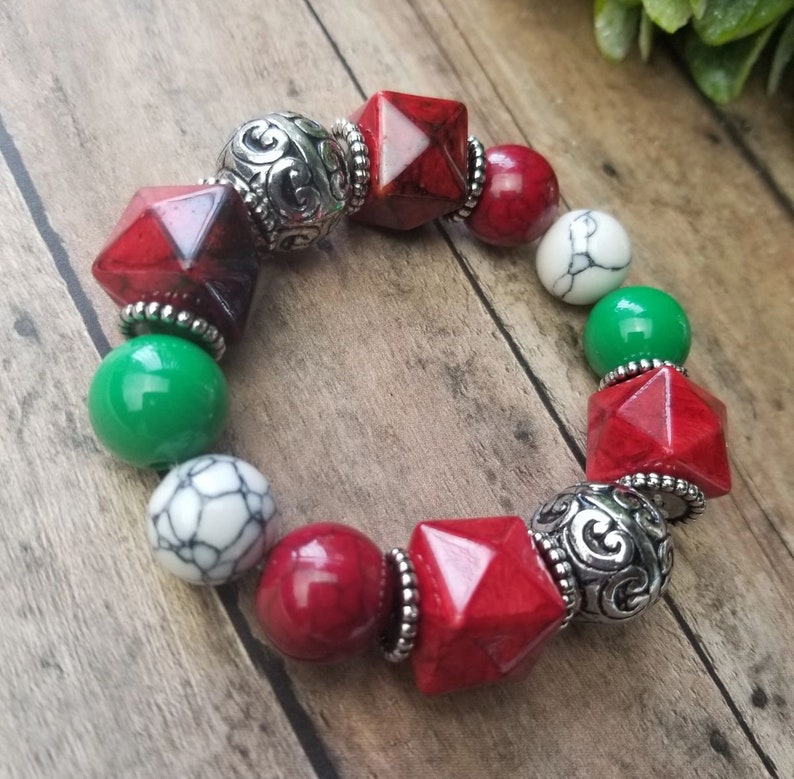 Christmas Bracelet Hunter Green Chunky Christmas Jewelry, Holiday Bracelet Green Bracelets Holiday Jewelry Red Bracelets