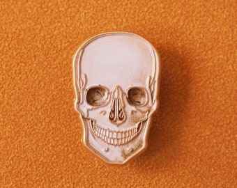 Custom Skull Enamel Pin – Personalized Anatomy Lapel Pin, Medical Gift for Doctors Nurses & Halloween, Human Bone brooch Gift, skeleton