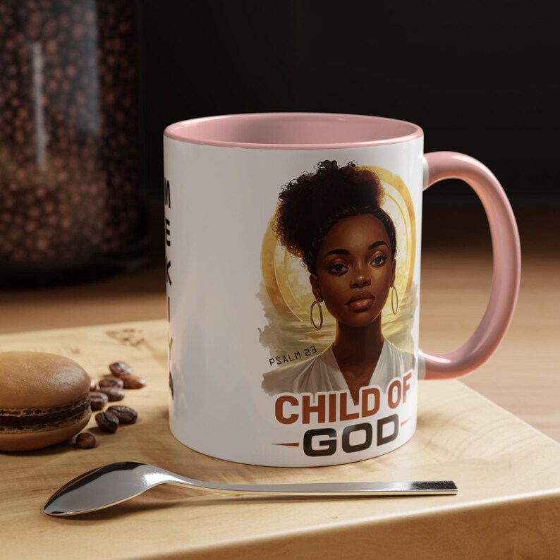 Taza personalizada "Niño de Dios", taza de café cristiana para mujer negra, regalo de fe personalizado, taza espiritual para mujer, artículos para beber con versículos bíblicos Pink